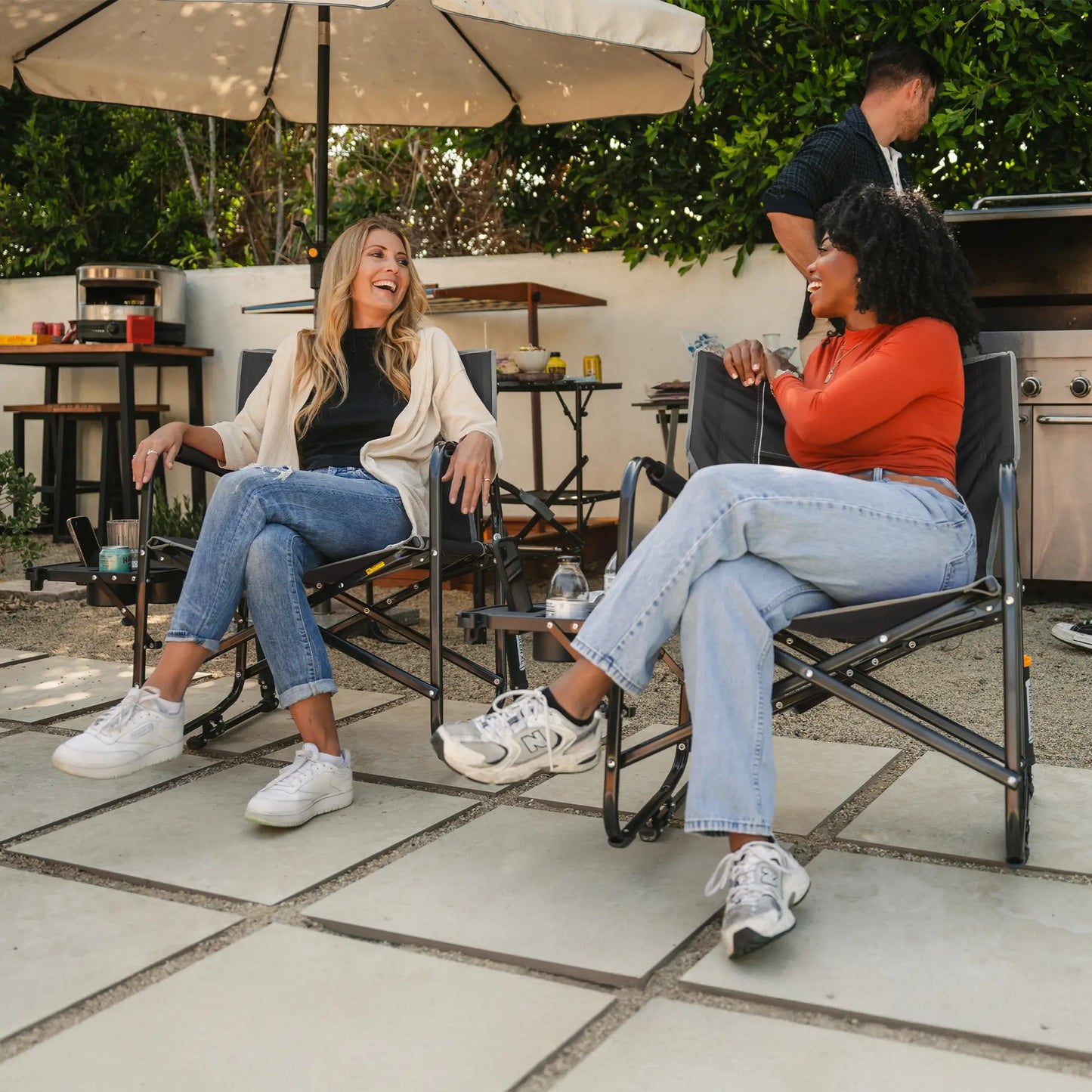 Freestyle Rocker XL™ with Side Table - Picnic Meal Prep