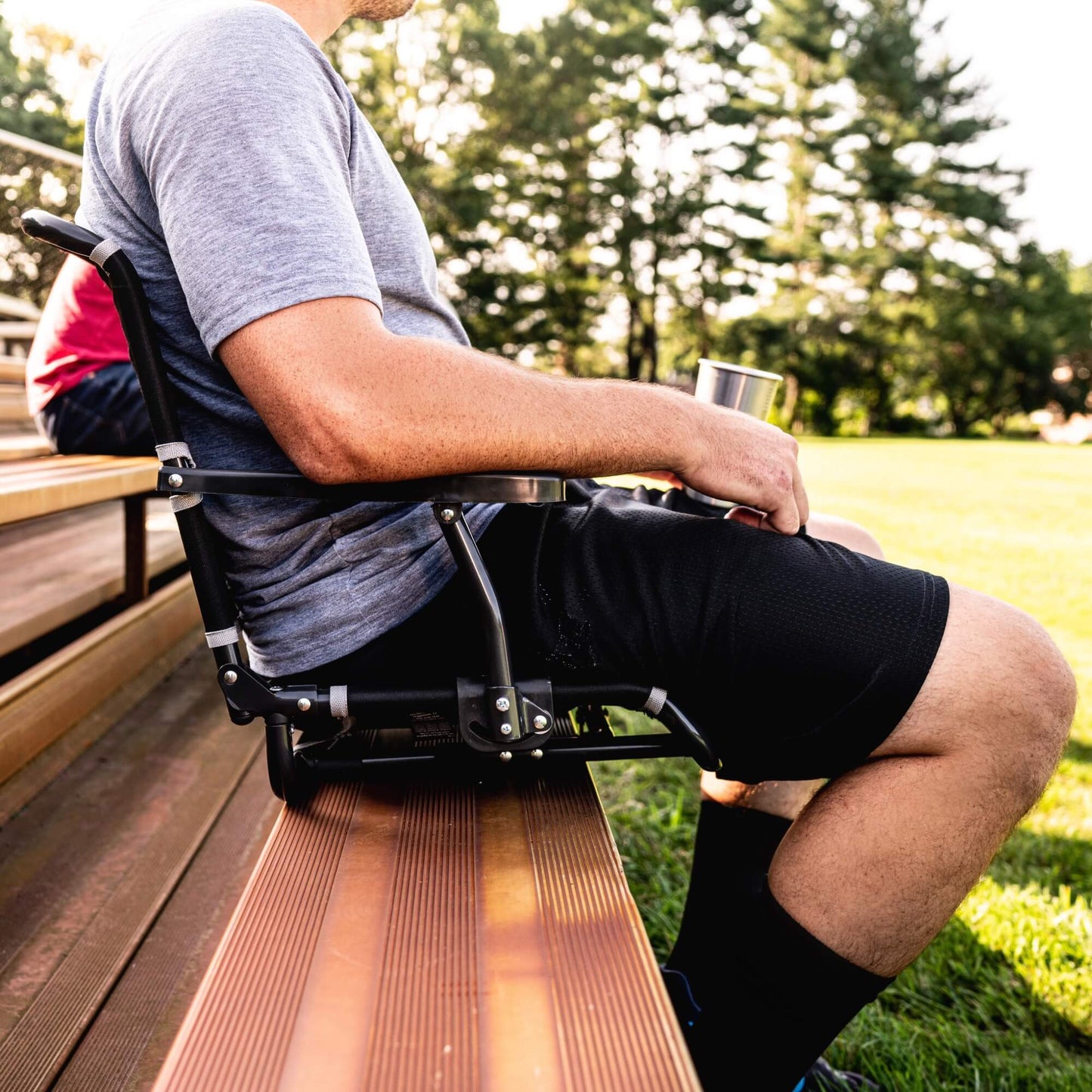 Big Comfort Stadium Chair™ with Armrests - Home Team Style
